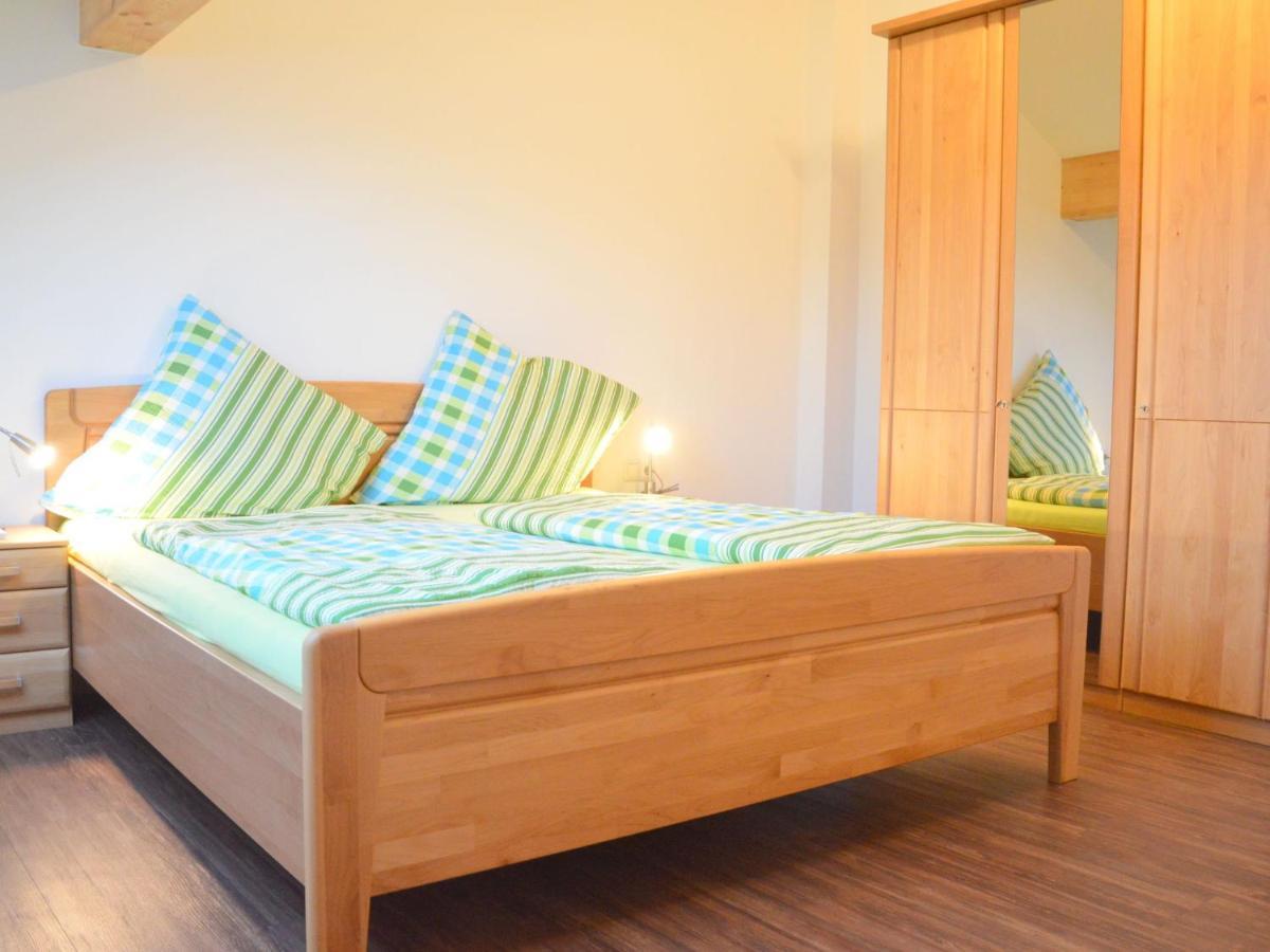 Lovely Modern Apartment With Private Terrace Ellscheid Exteriör bild