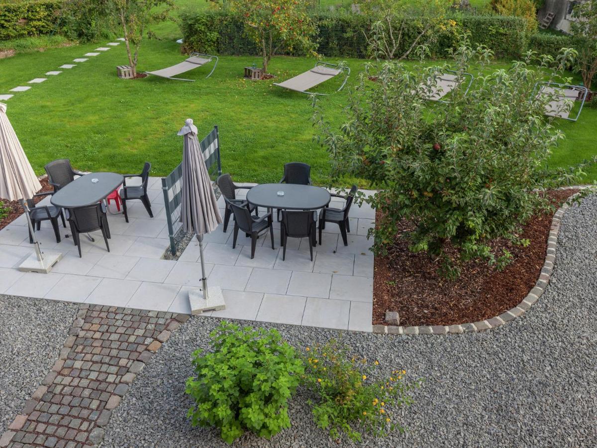 Lovely Modern Apartment With Private Terrace Ellscheid Exteriör bild