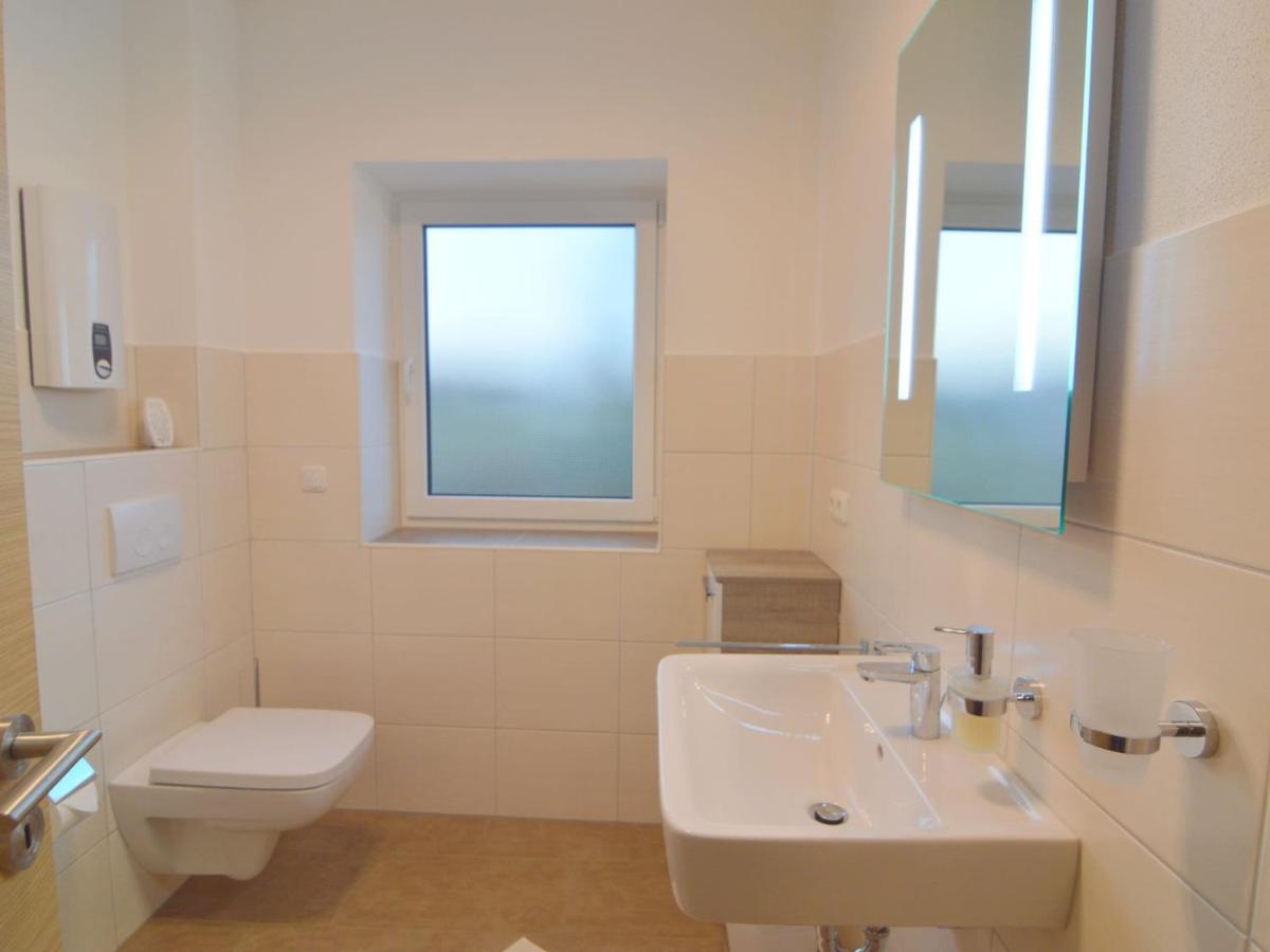 Lovely Modern Apartment With Private Terrace Ellscheid Exteriör bild